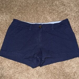 Southern Tide Blue Leah Seersucker Shorts - size 8. BB